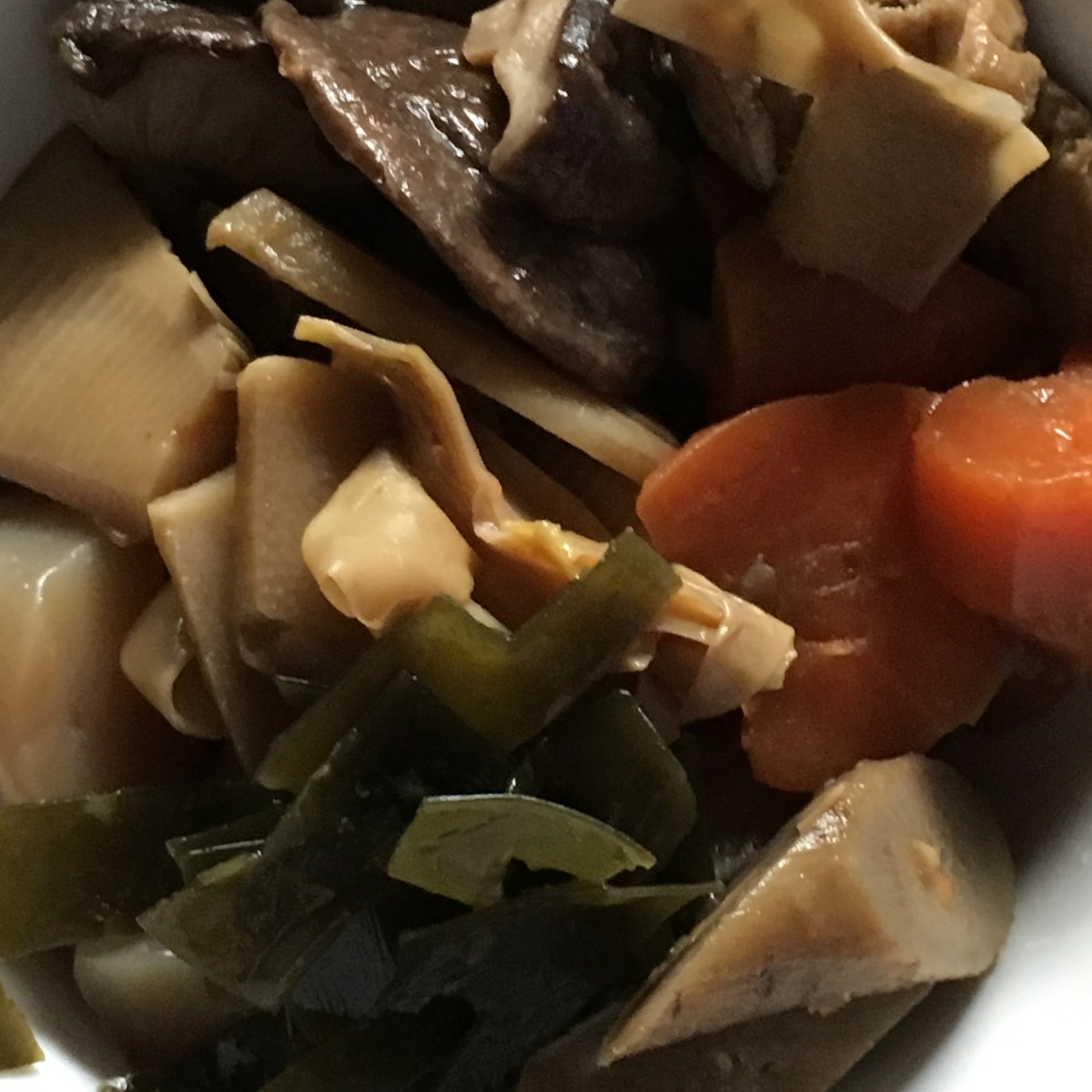筍 椎茸 昆布 牛蒡 人参 蒟蒻 油揚げの煮物 レシピ 作り方 By Faiten8 楽天レシピ 筍 椎茸 昆布 牛蒡 人参 蒟蒻 油揚げの煮物 レシピ 作り方 By Faiten8 楽天レシピ